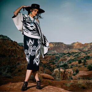 🔥 SOLD OUT & ULTRA RARE Ariat Chimayo Set — Skirt (S) + Poncho